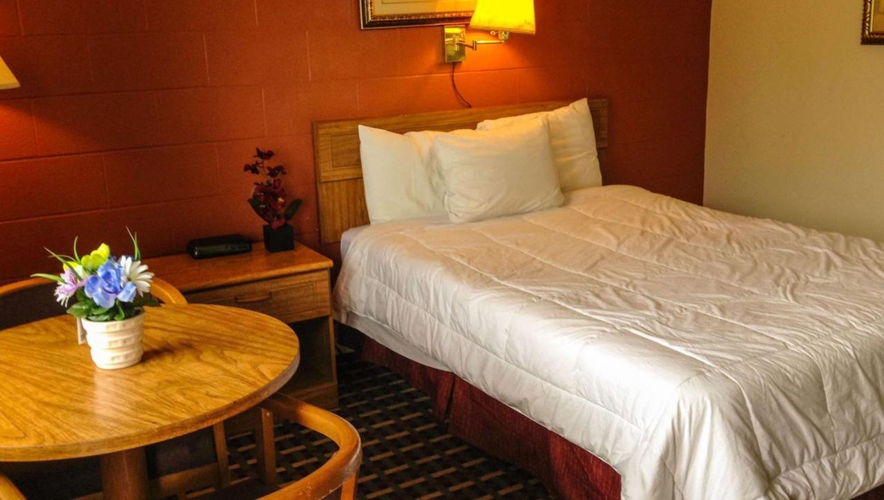 Manchester Rodeway Inn מראה חיצוני תמונה